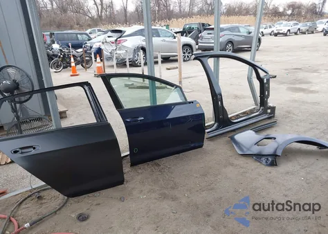 2018 Volkswagen Golf R 2.0T W/Dcc Navigation from USA, damaged, VIN WVWWF7AU8JW183679